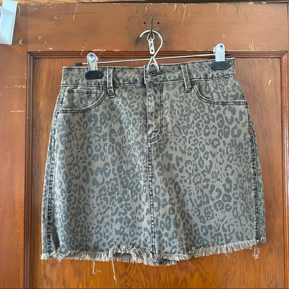 Mudd Cheetah Print Frayed Denim Skirt - Picture 2 of 6